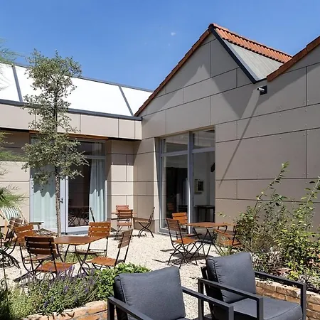 Standard-apartment 1896 アパート *